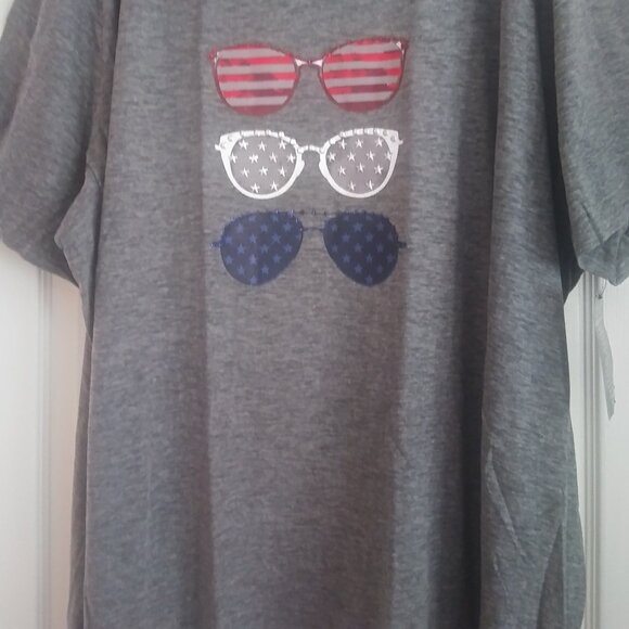 Catherines Grey T- Shirt /w Beaded Sunglass Accent -4X-NWT - Picture 3 of 4